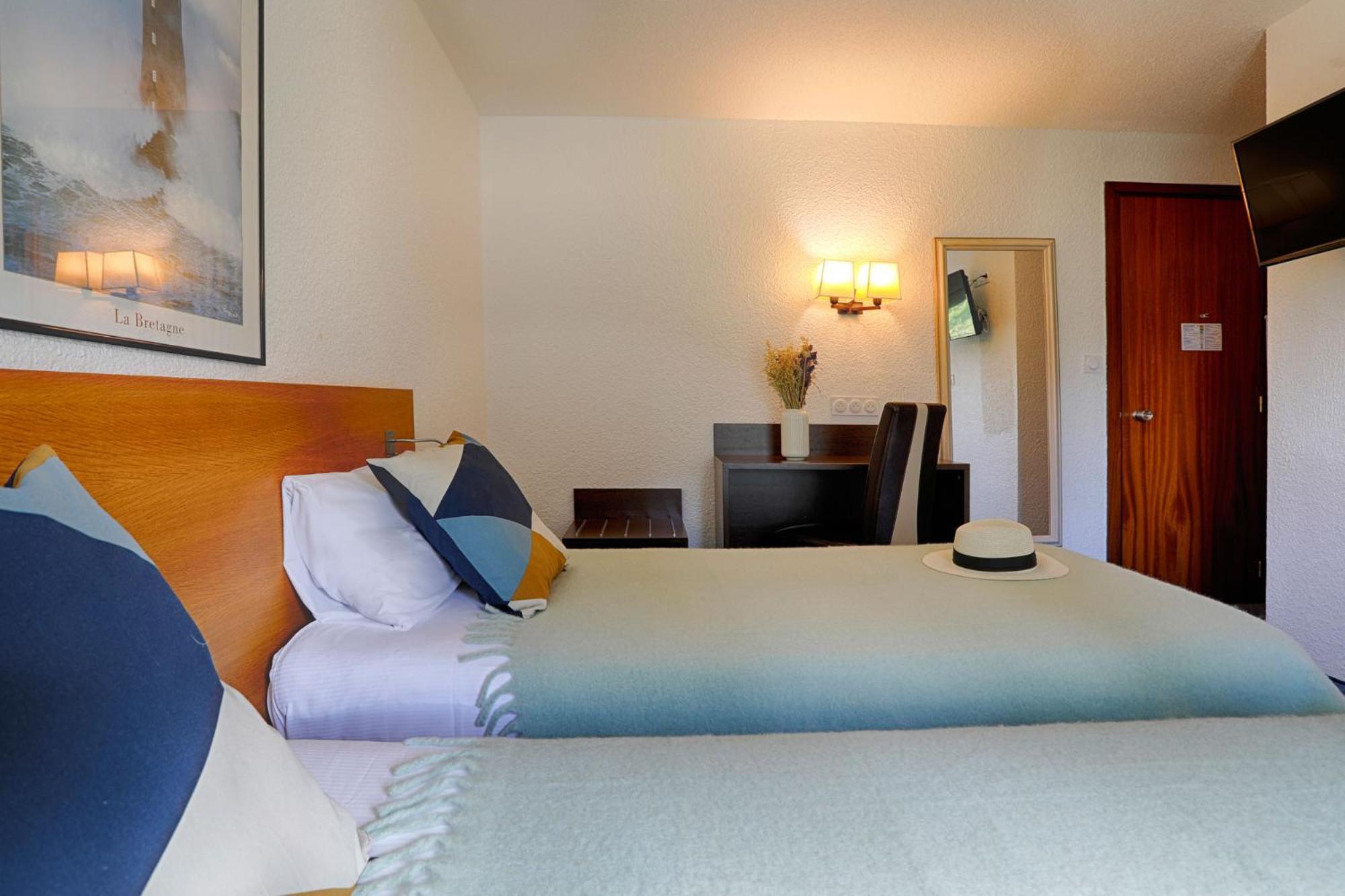 Hotel Le Branhoc - Brit Hotel אוריי מראה חיצוני תמונה